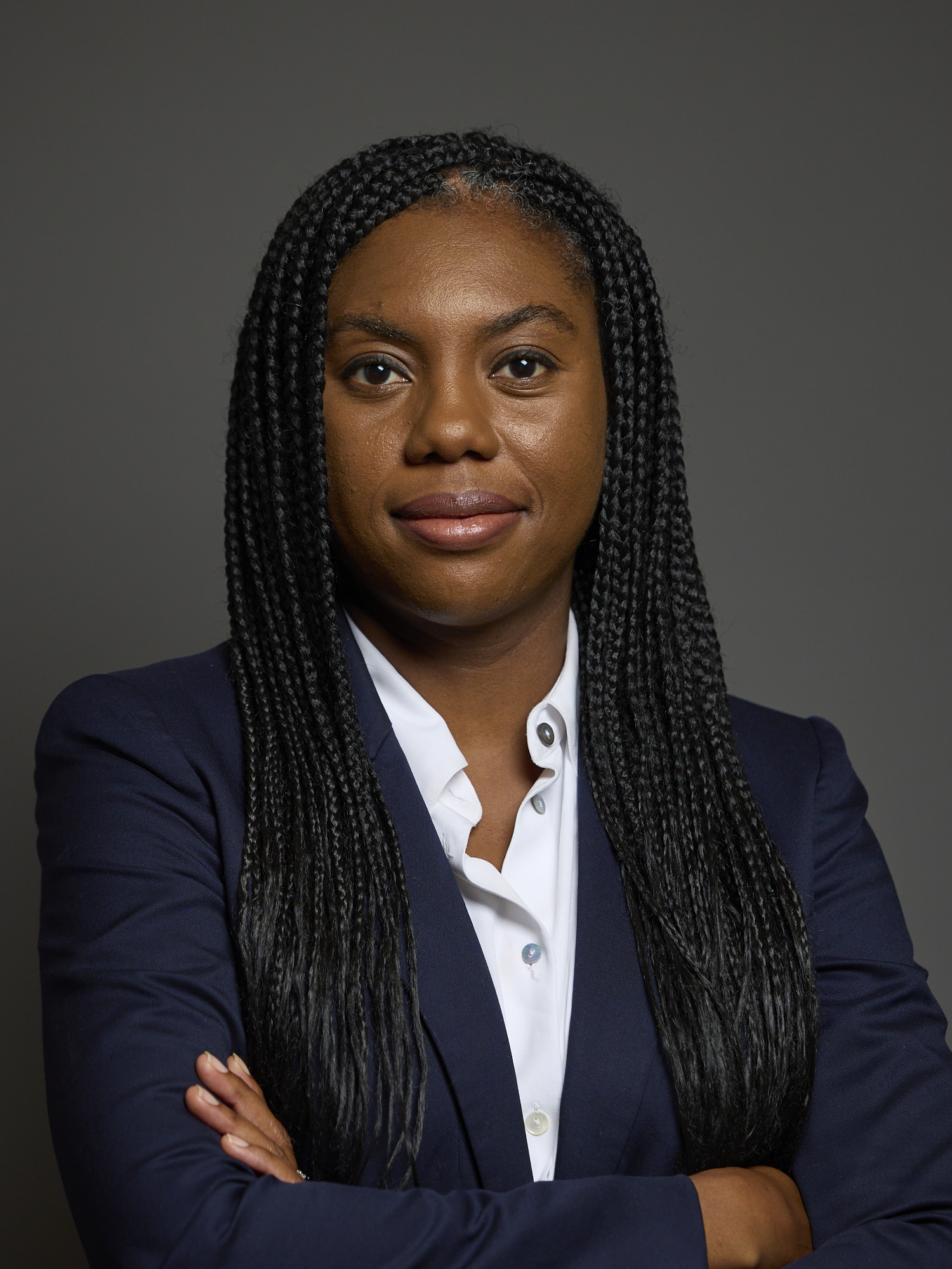 Imagem de referência de Kemi Badenoch, descrito nos dados abertos como política britânica, líder da oposição do Reino Unido ao governo Britânico desde 2024 e Líder do Partido Conservador desde 2024