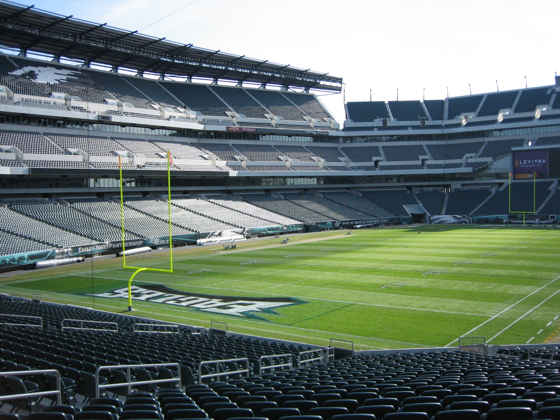 Imagem de referência de Lincoln Financial Field, descrito nos dados abertos como estádio em Filadélfia, Estados Unidos