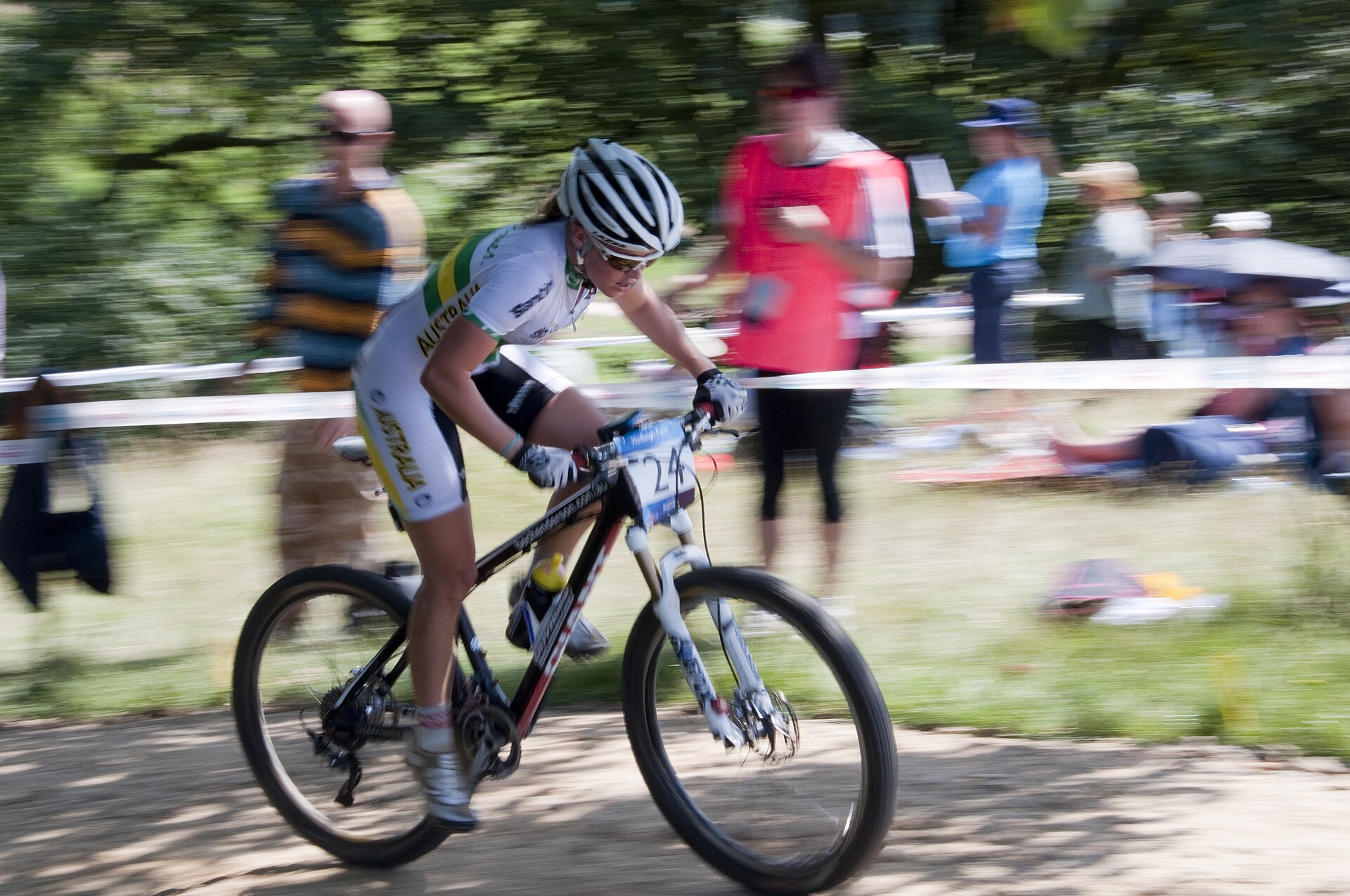 Imagem de referência de Rebecca Henderson, descrito nos dados abertos como ciclista australiana