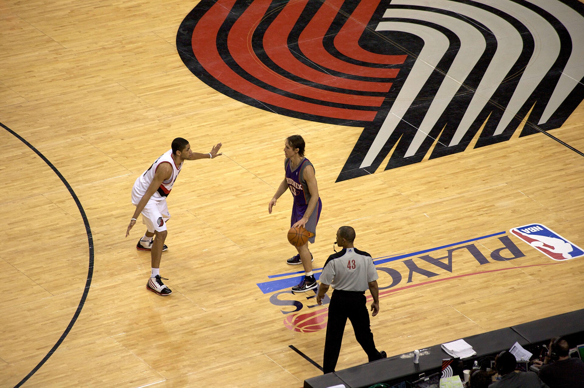 Imagem de referência relacionada a Nicolas Batum, item descrito como jogador de basquete francês