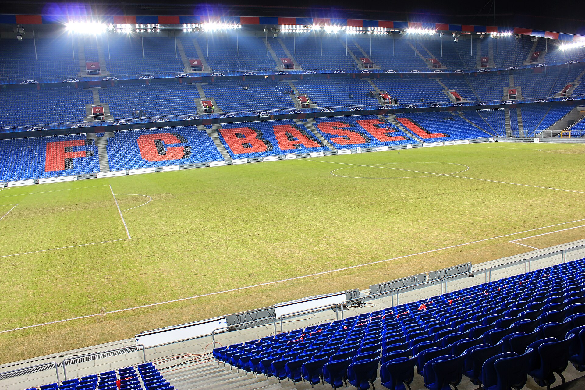 Imagem de referência relacionada a FC Basel 1893, item descrito como time de futebol suíço