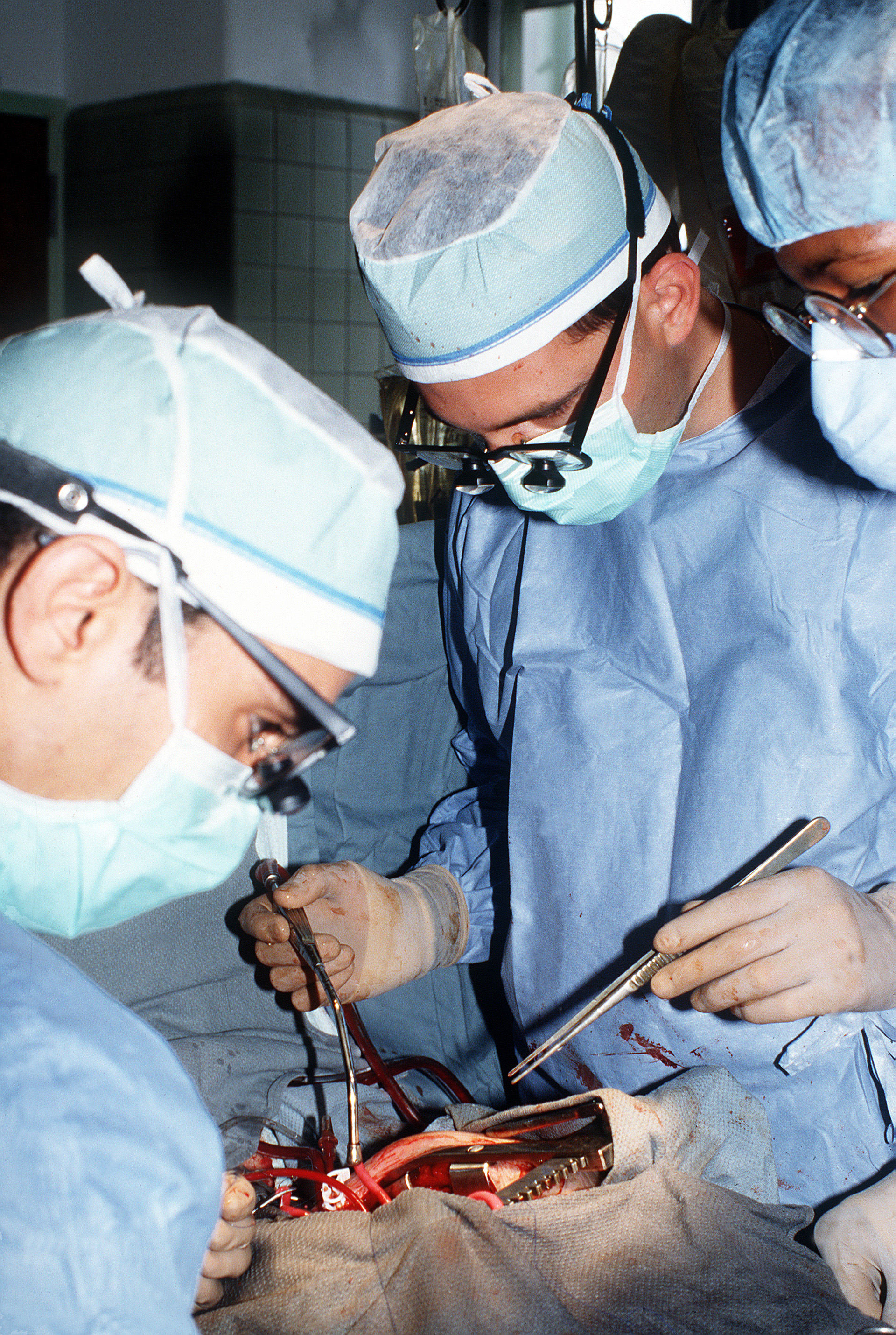 Imagem de referência relacionada a cirurgia, item descrito como registro de referência sobre cirurgia, organizado a partir de dados estruturados abertos
