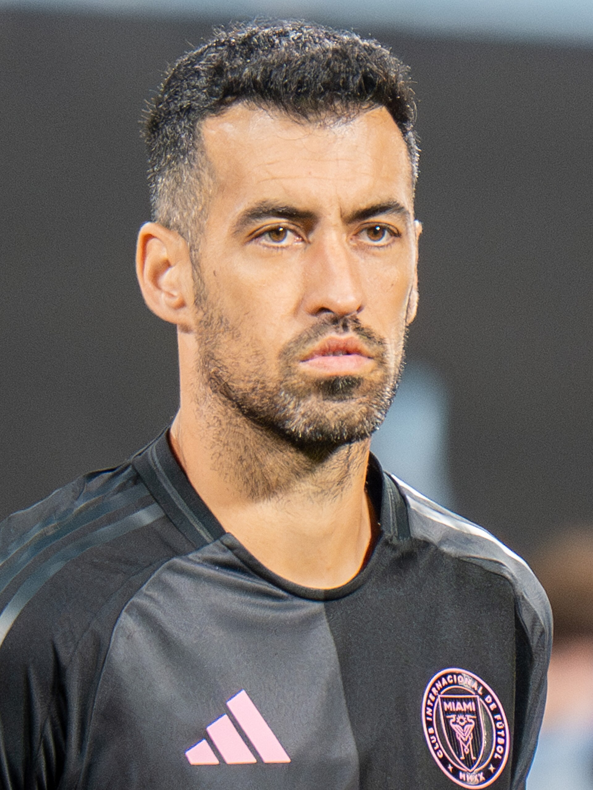 Imagem de referência relacionada a Sergio Busquets, item descrito como futebolista espanhol