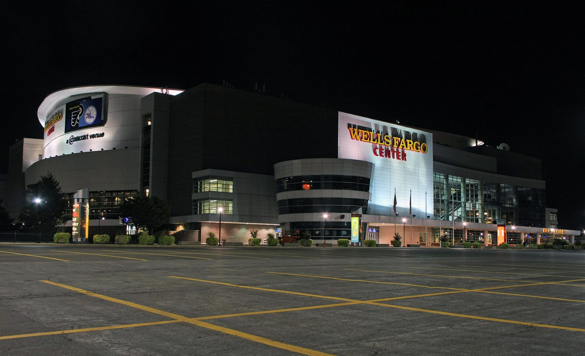 Imagem de referência relacionada a Wells Fargo Arena, item descrito como registro de referência sobre Wells Fargo Arena, organizado a partir de dados estruturados abertos