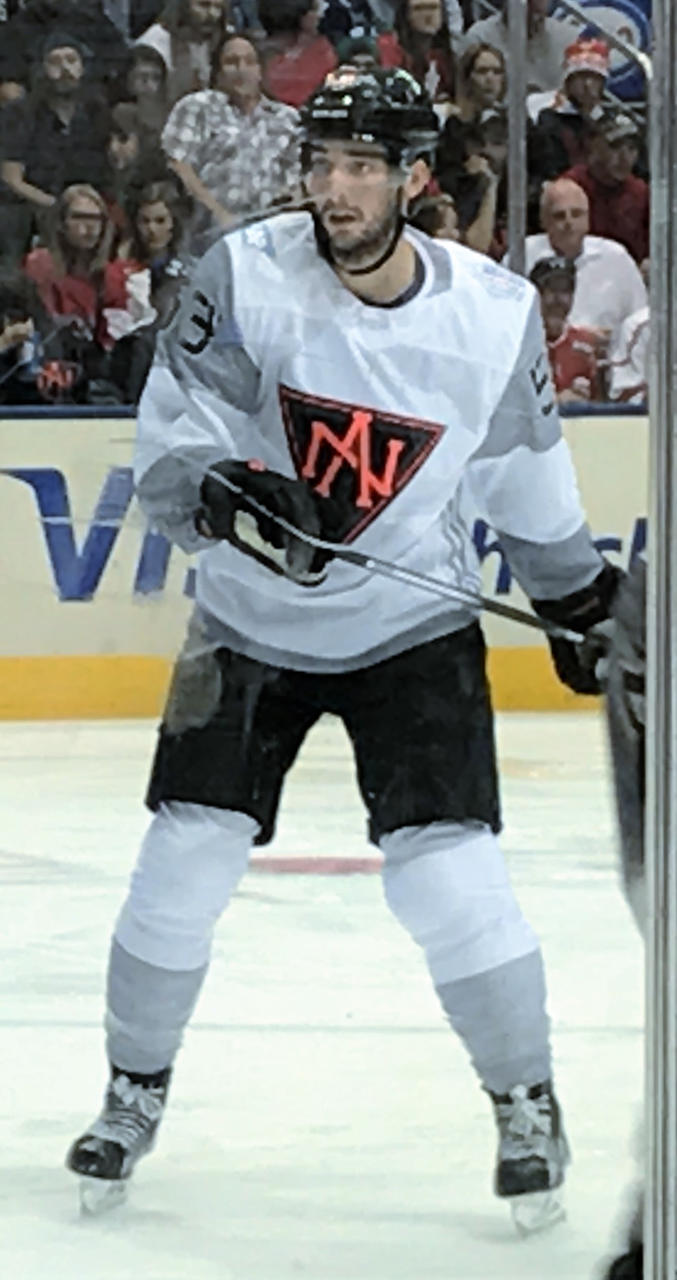 Imagem de referência de Shayne Gostisbehere, descrito nos dados abertos como jogador americano de hóquei no gelo