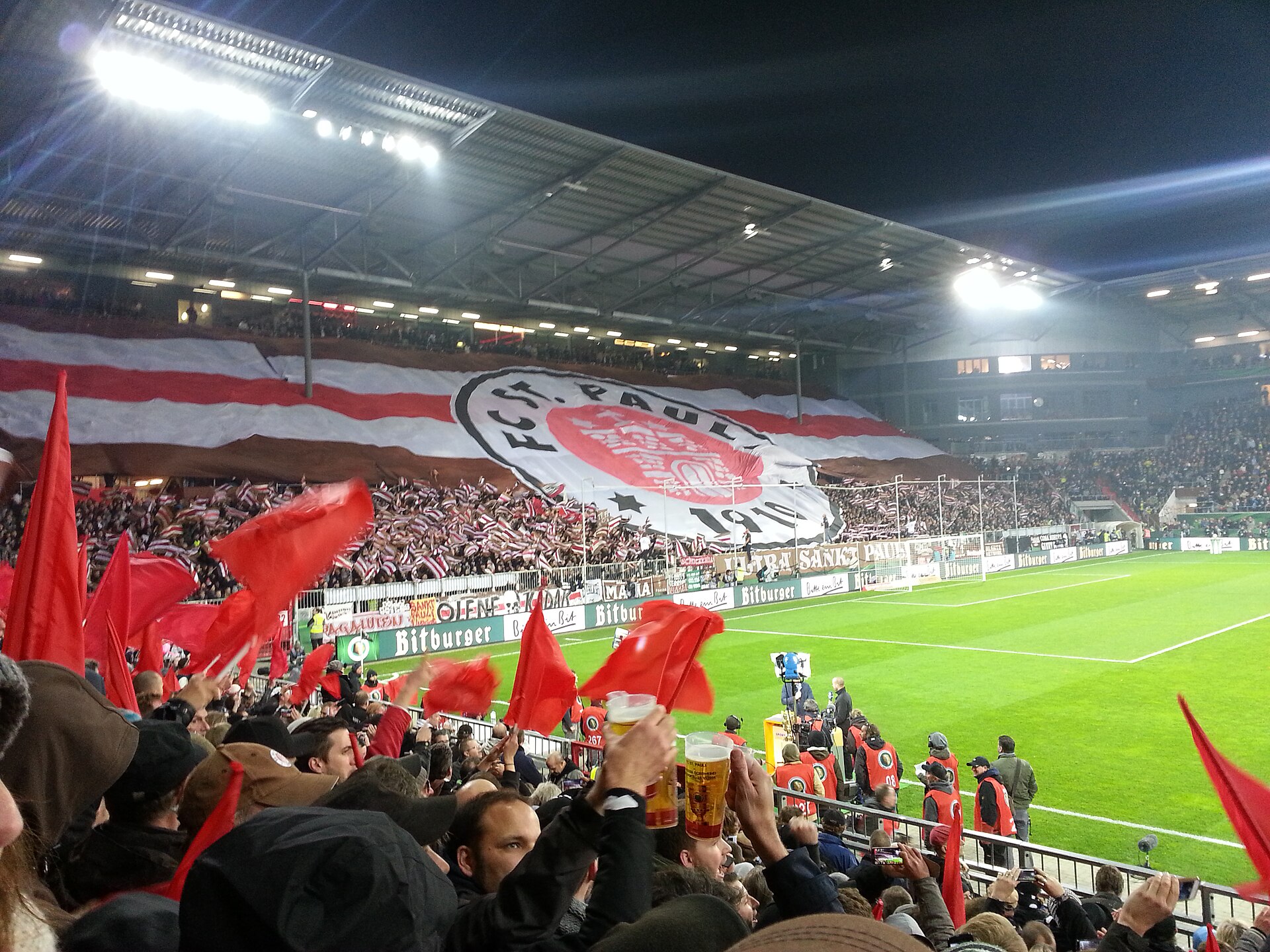 Imagem de referência de FC St. Pauli, descrito nos dados abertos como agremiação esportiva Alemã