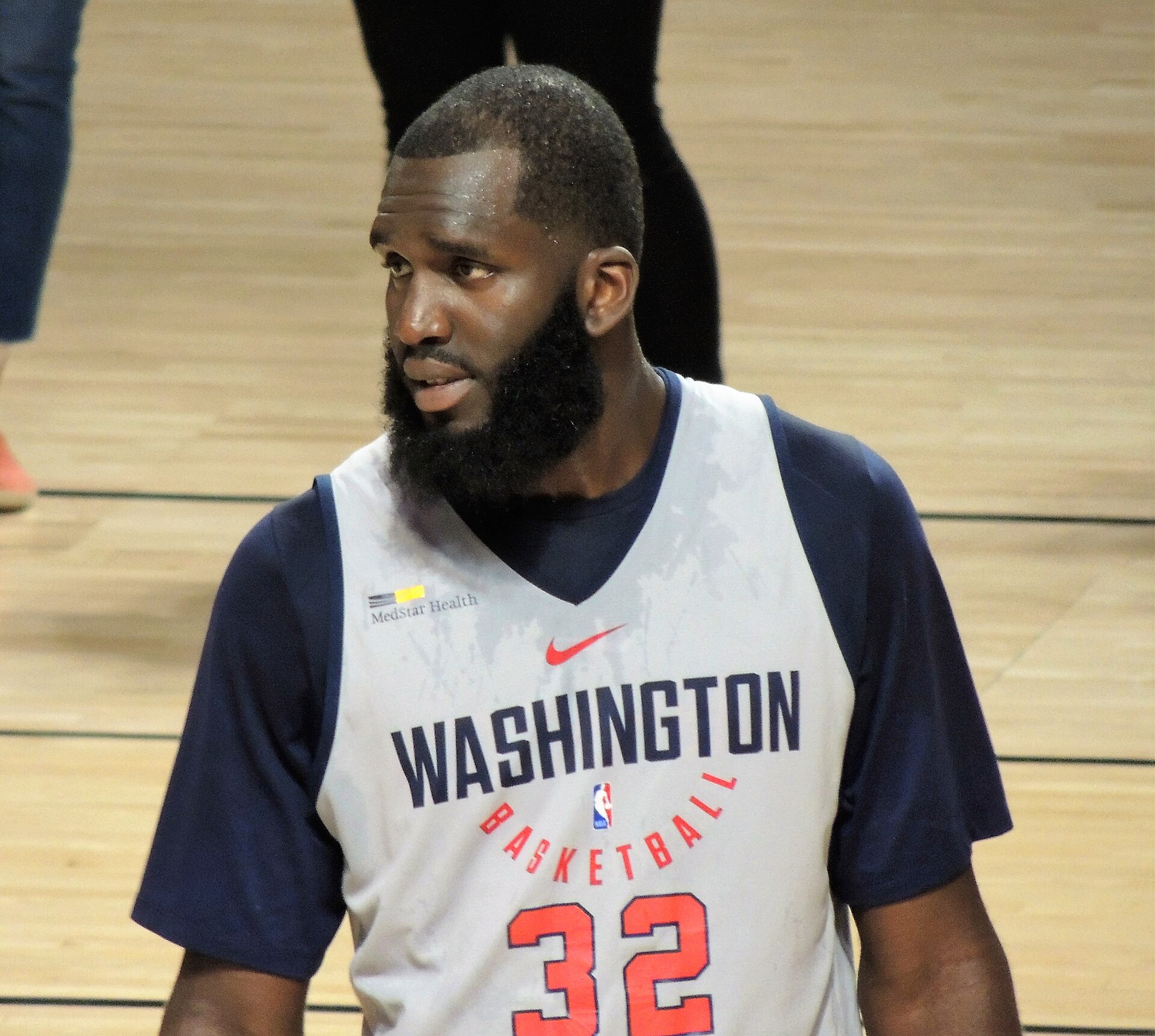 Imagem de referência de Daniel Ochefu, descrito nos dados abertos como basquetebolista estadunidense