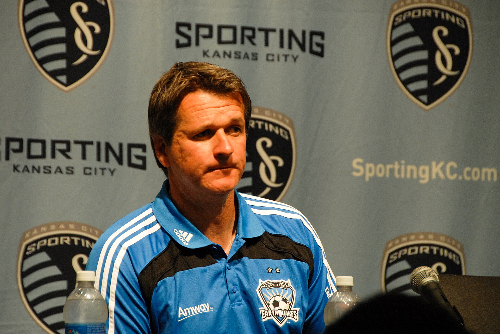 Imagem de referência de Frank Yallop, descrito nos dados abertos como futebolista canadense