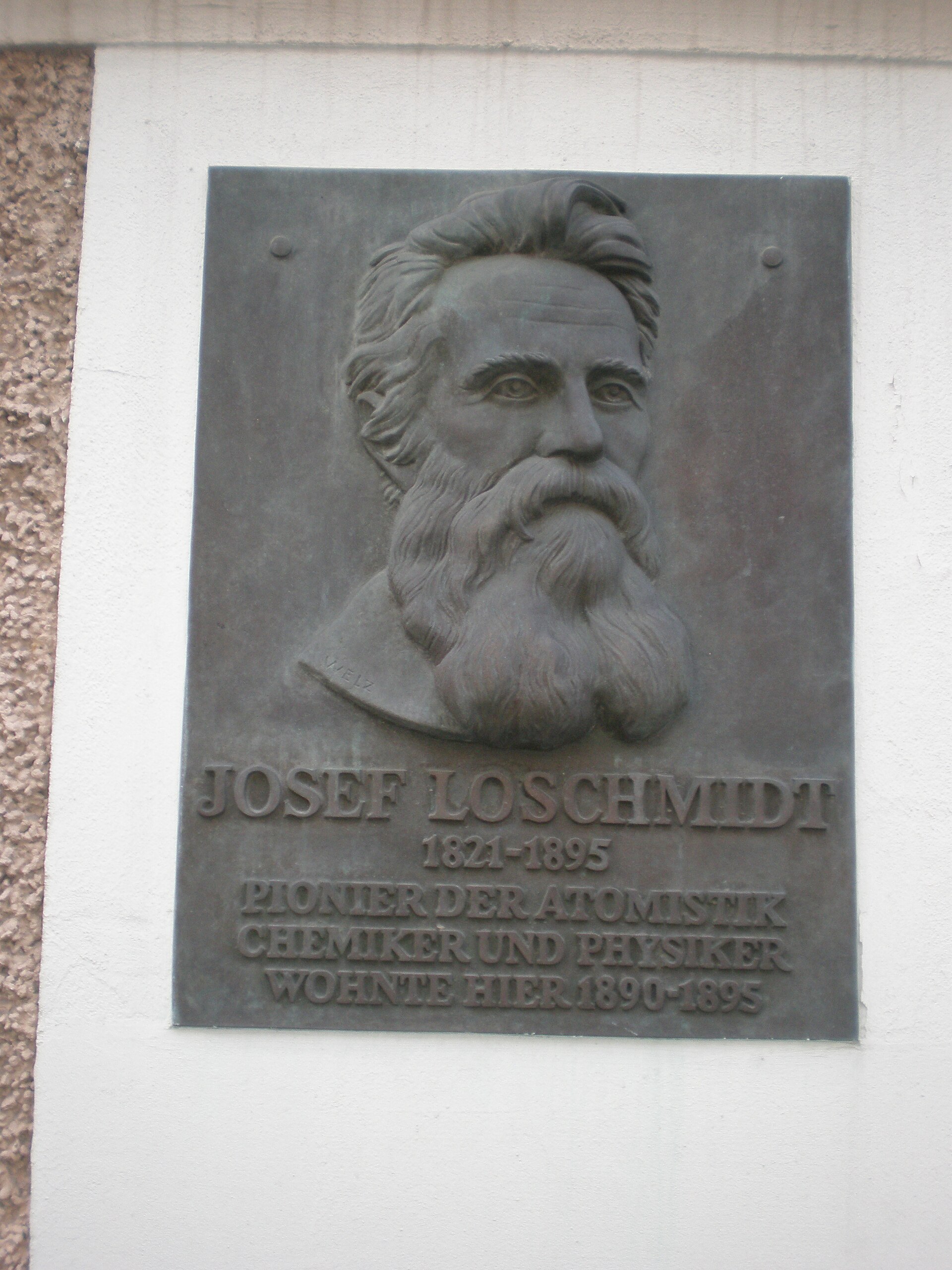 Imagem de referência de Johann Josef Loschmidt, descrito nos dados abertos como químico e físico austríaco (1821-1895)