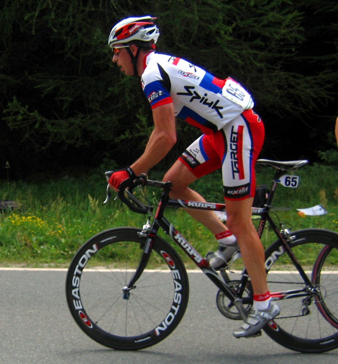 Imagem de referência de Dirk Müller, descrito nos dados abertos como ciclista alemão