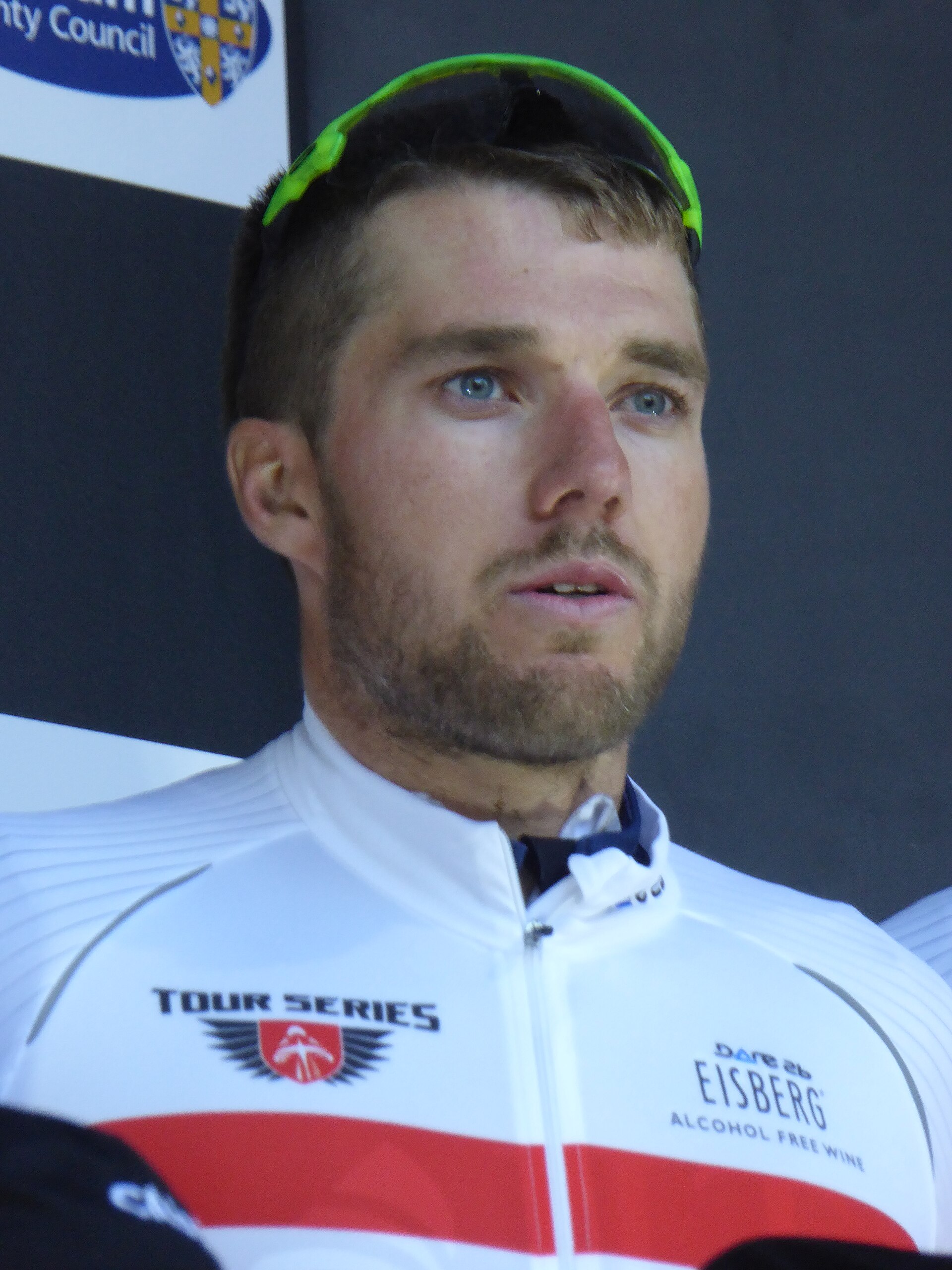 Imagem de referência de Brenton Jones, descrito nos dados abertos como ciclista australiano