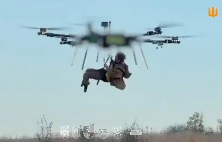 Como drones de combate estão virando cargueiros e ambulâncias aéreas