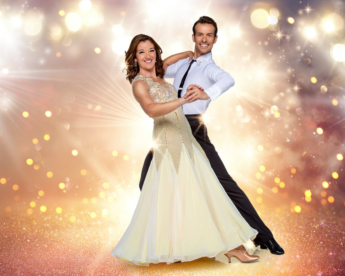 Um momento que mudou minha vida: eu estava indo para o desastre na versão grega do Strictly. Então, o instinto assumiu