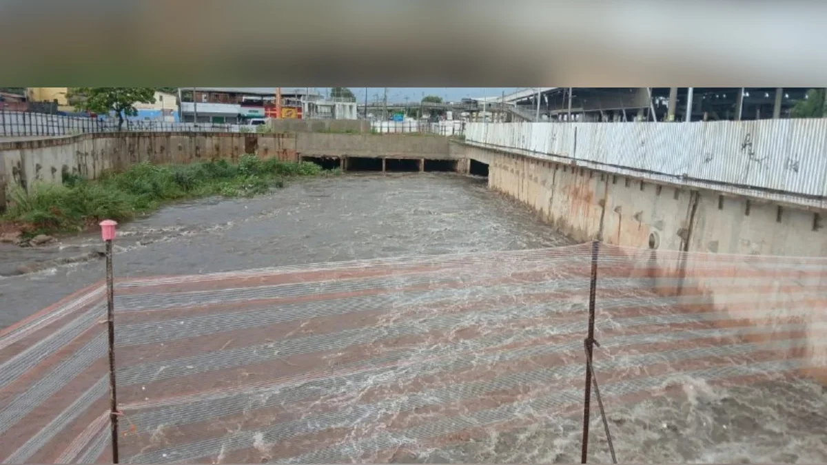 Vigia de obra que caiu em córrego durante chuva em BH é encontrado com vida