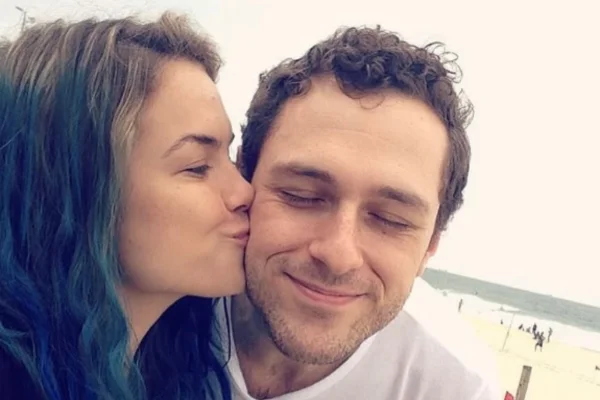 Guilherme Magon, de Vale Tudo, se declara à Lua Blanco: "Amor tão grande"