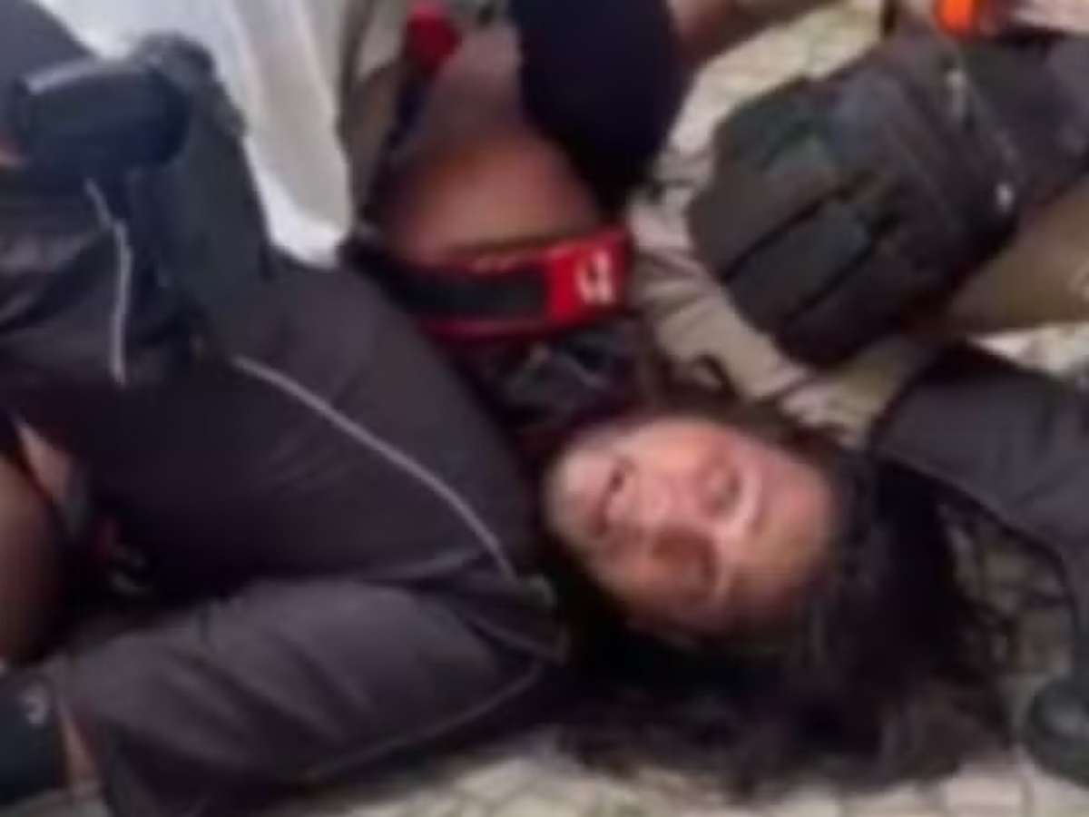 Entregador tem convulsões e desmaia durante abordagem da guarda municipal em Ipanema