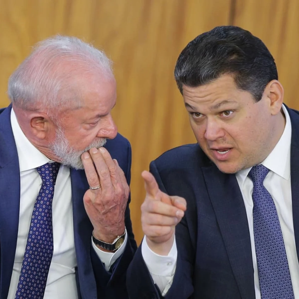 Alcolumbre diz ter assinaturas para acelerar 6x1 e indica votar tudo na 4ª