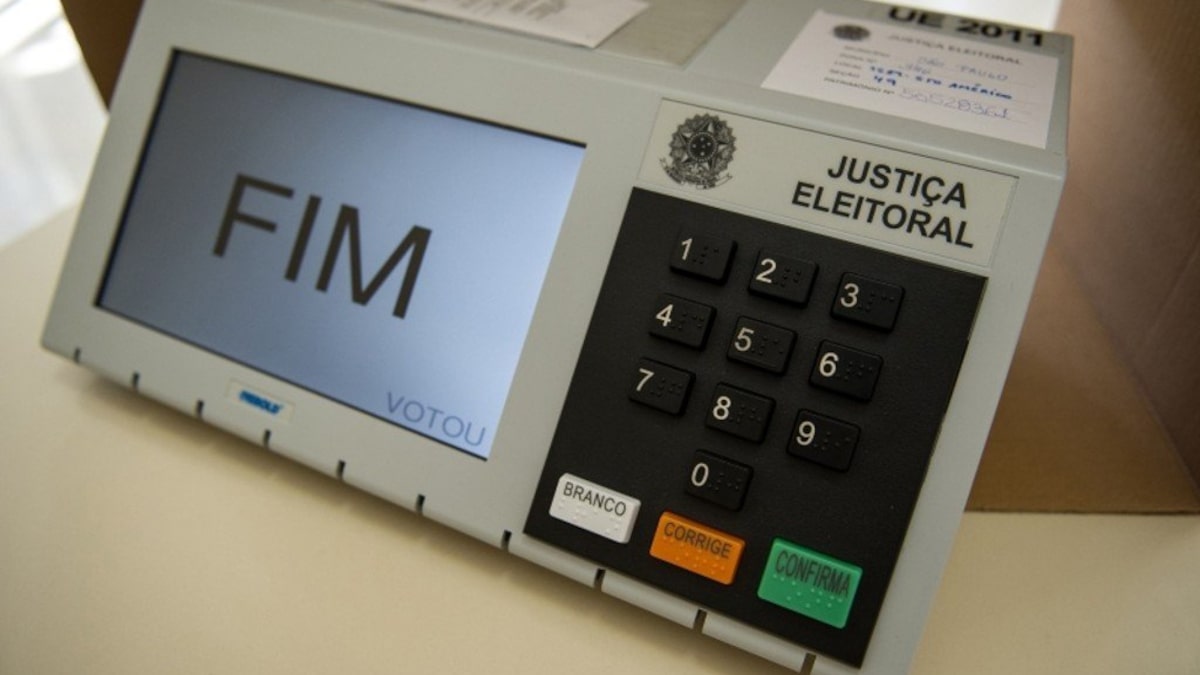 Eleitores devem pagar multa caso não justifiquem ausência no 1º turno; saiba prazos