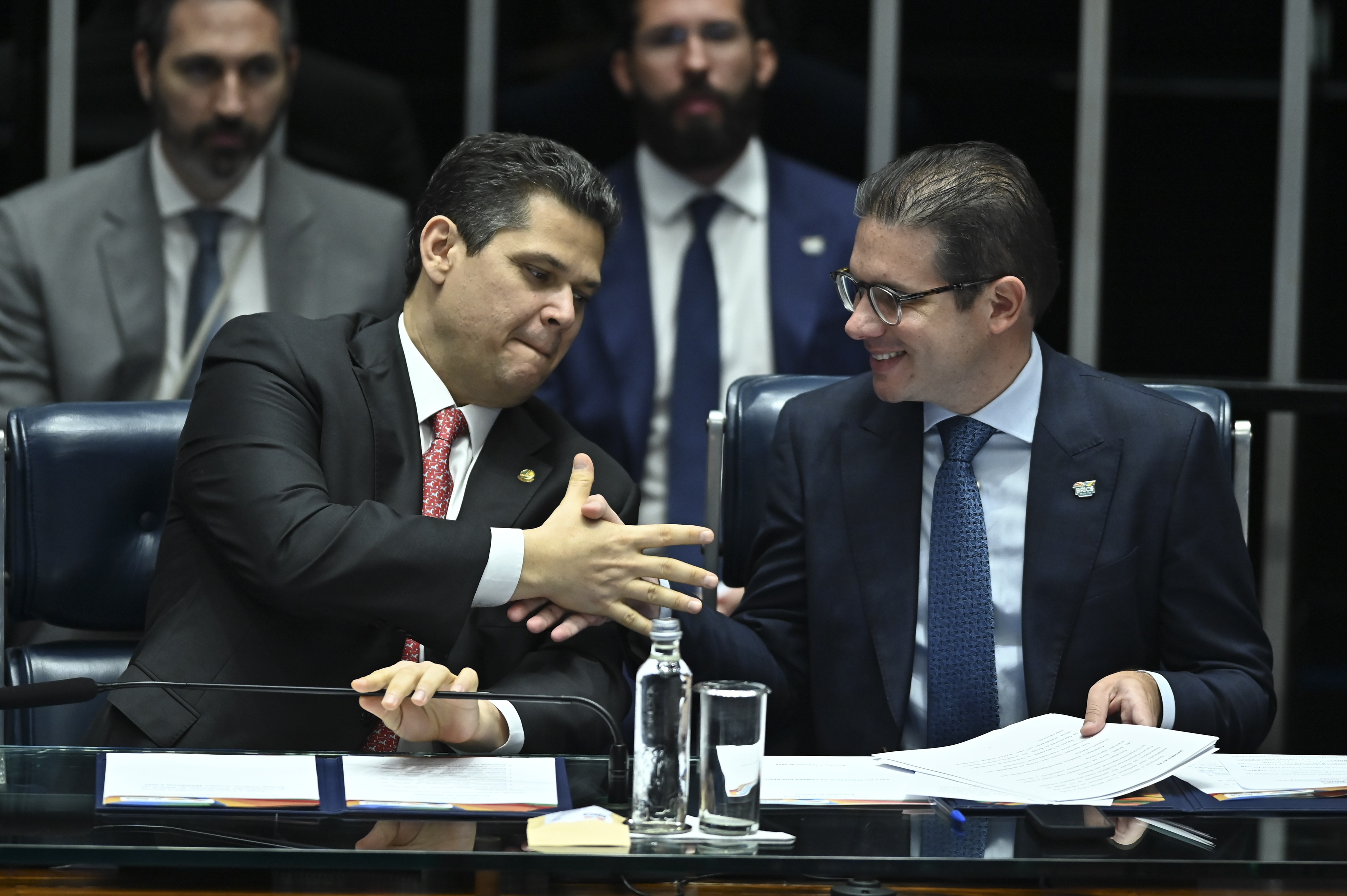 Avanço da direita no Congresso desafia Alcolumbre e Motta nas presidências da Câmara e do Senado em 2027