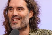Imagem da matéria: Julgamento de Russell Brand começa nesta 2ª. Relembre acusações contra ele