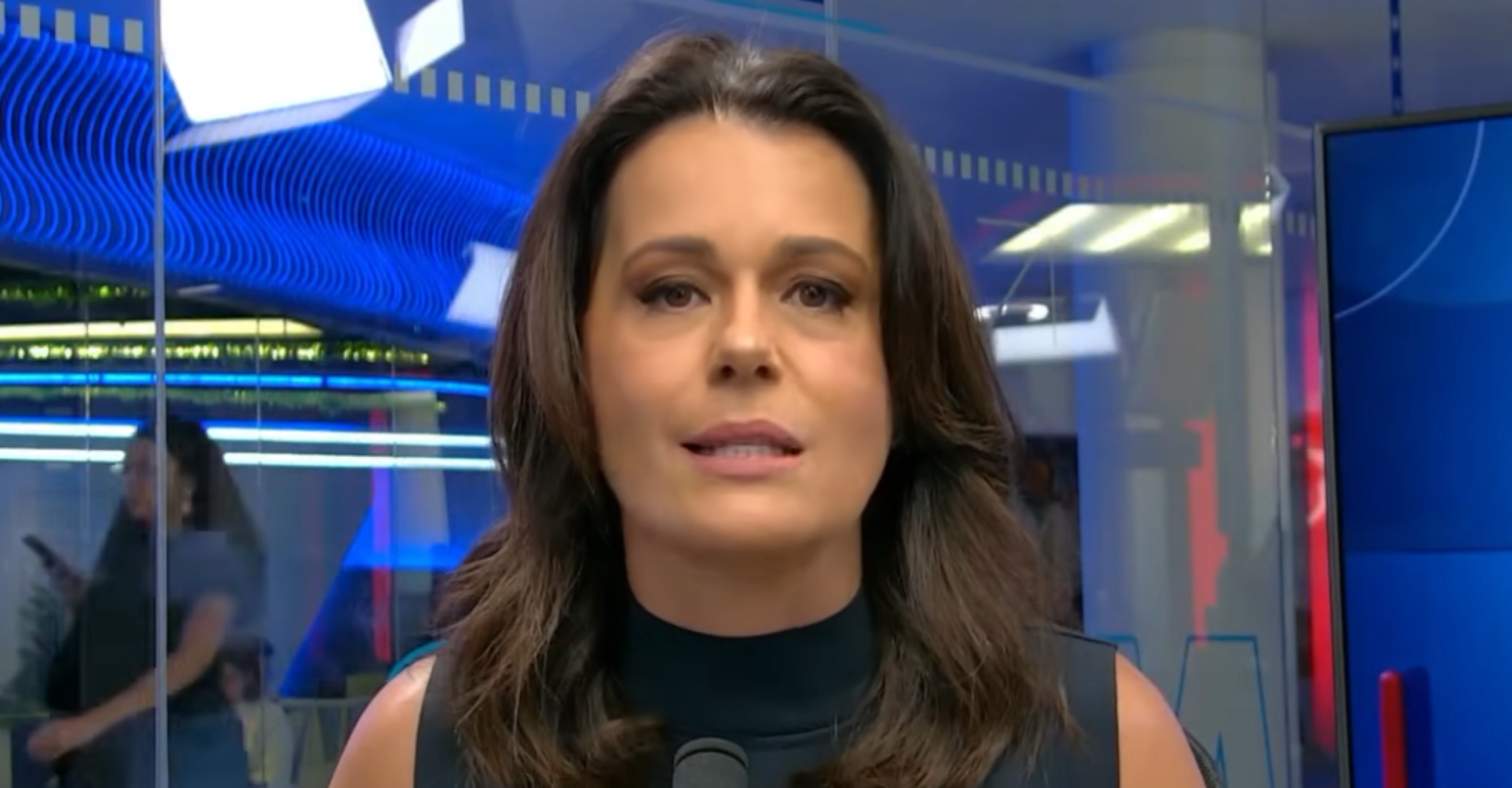 &Acirc;ncora do Jornal da Band e Band News FM, Adriana Ara&uacute;jo se emociona ao falar sobre a atitude de Eduarda Campopiano