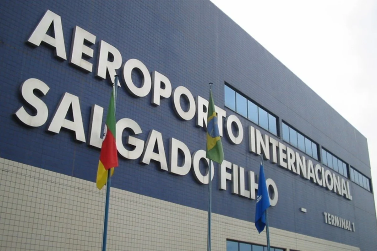 Imagem colorida da fachada do Aeroporto Salgado Filho porto alegre