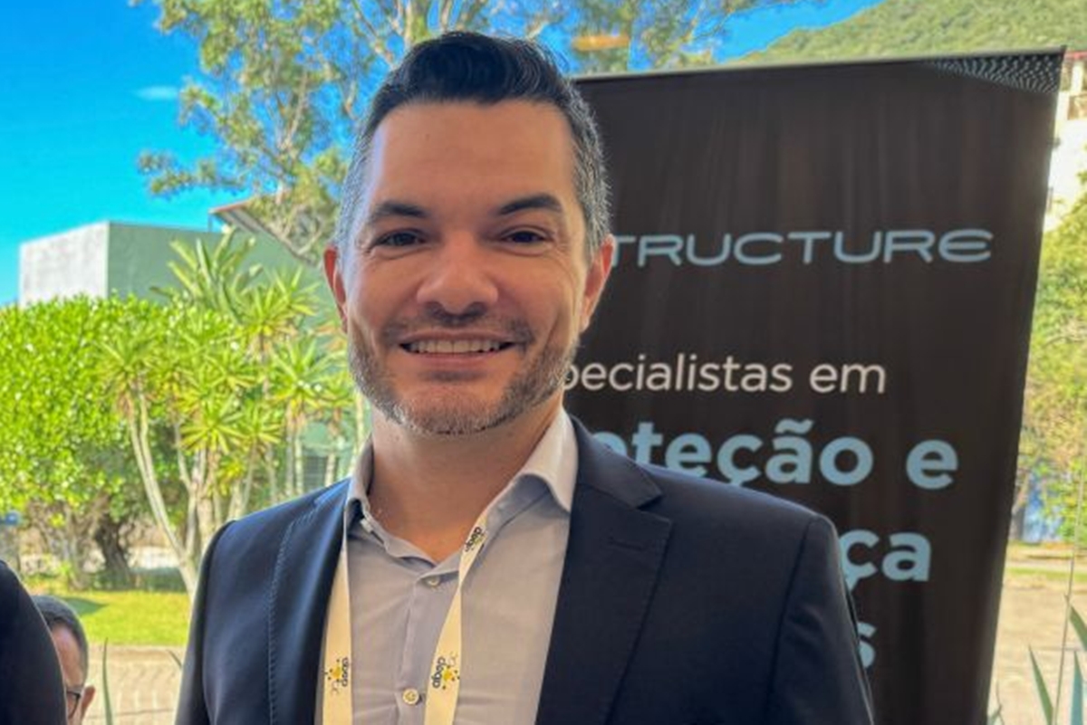 Diego Lugano fez lobby junto a empresa investigada por ligações com Lulinha
