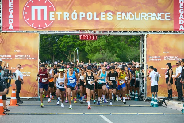 Metrópoles Endurance Corrida: participantes podem trocar medalhas erradas - destaque galeria