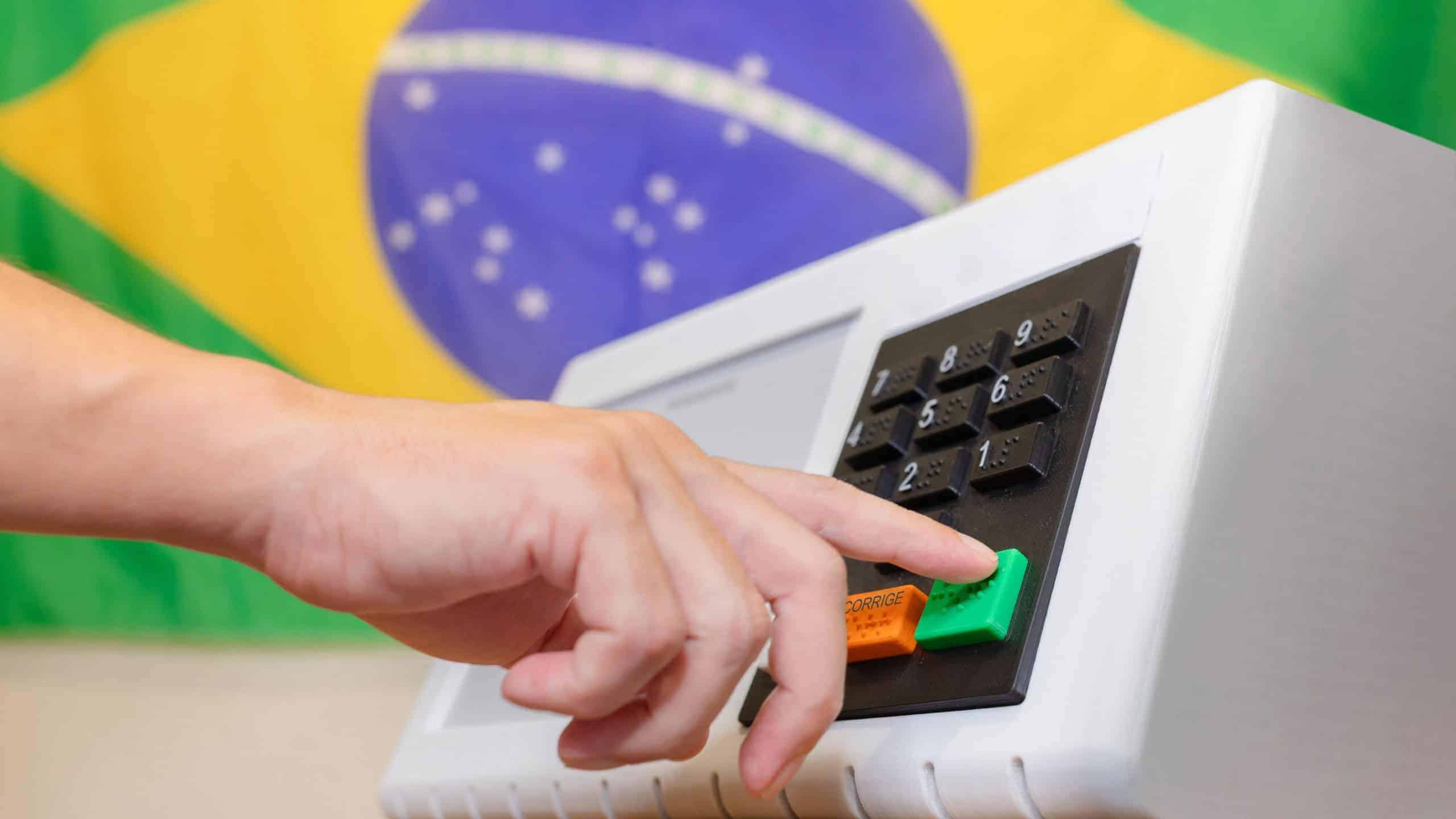 Como a urna eletrônica brasileira protege os votos contra fraudes