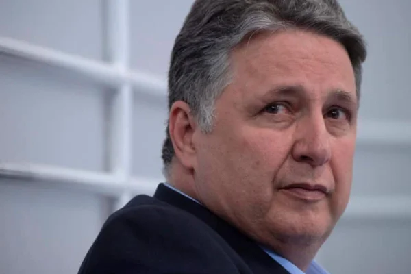 TSE: advogado de Garotinho é autor de pedido para desistir de eleição no RJ