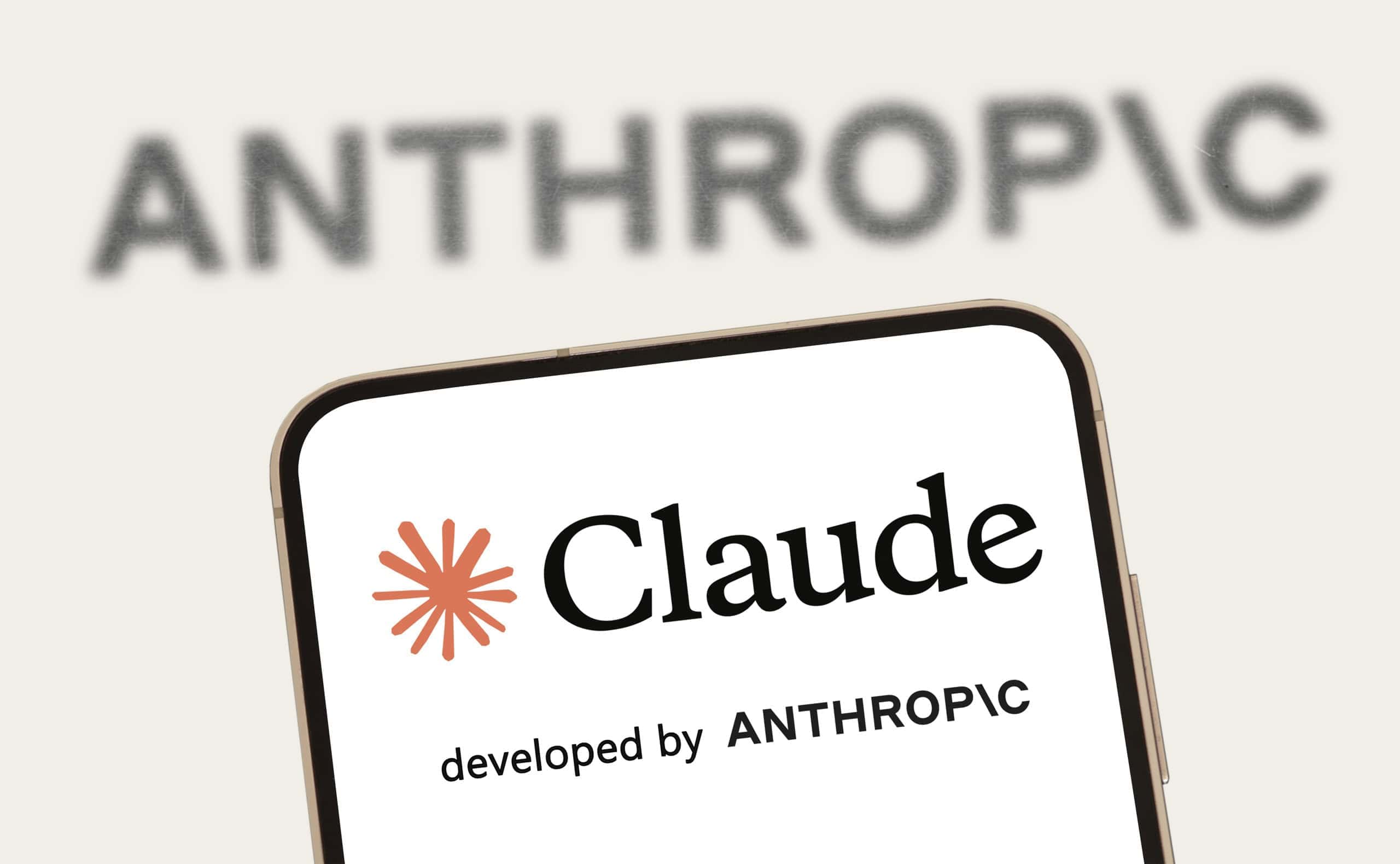 Nova IA da Anthropic prepara relatórios, monitora e-mails e navega na web