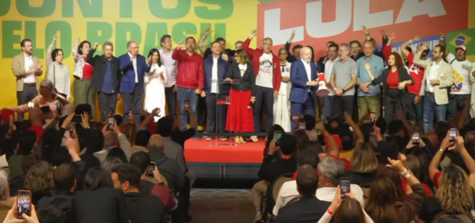 Lula discursa em São Paulo após resultado do 1º turno das eleições 2026