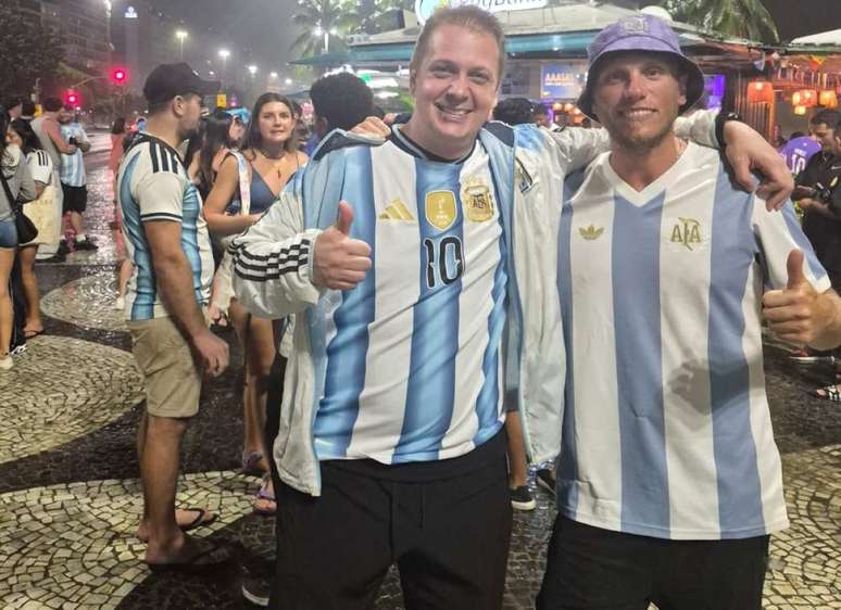 Despedida de Messi tem festa argentina em Copacabana